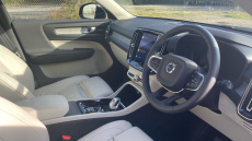 Volvo XC40 2.0 B4P Ultimate Dark 5dr Auto Petrol Estate